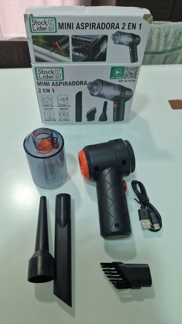 Mini Aspiradora 2 en 1 Portátil