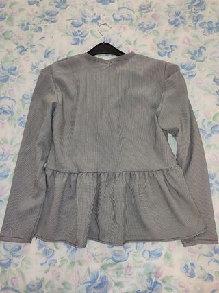 Blusa príncipe de gales con volante en cintura 