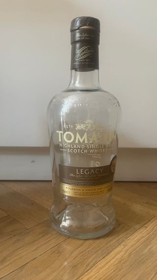 Bottiglia vuota di whisky Tomatin Legacy