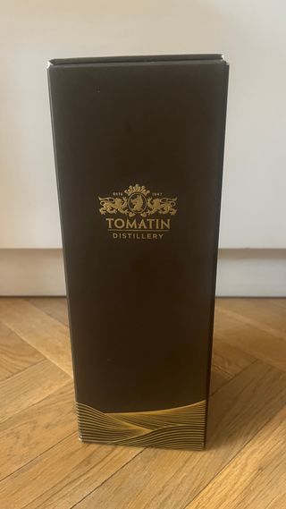 Bottiglia vuota di whisky Tomatin Legacy