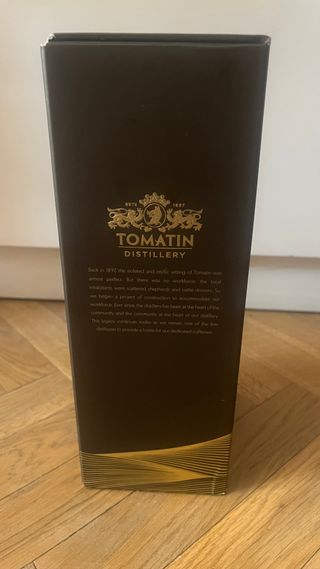 Bottiglia vuota di whisky Tomatin Legacy