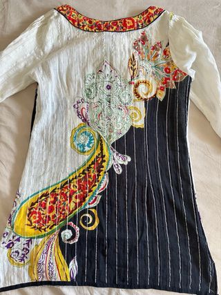 Blusa boho chic blanco-negro