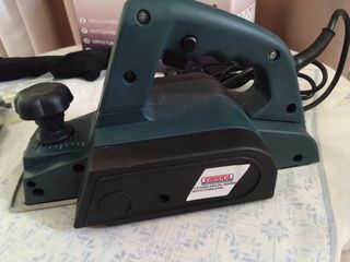 Cepillo eléctrico CANORA 650w