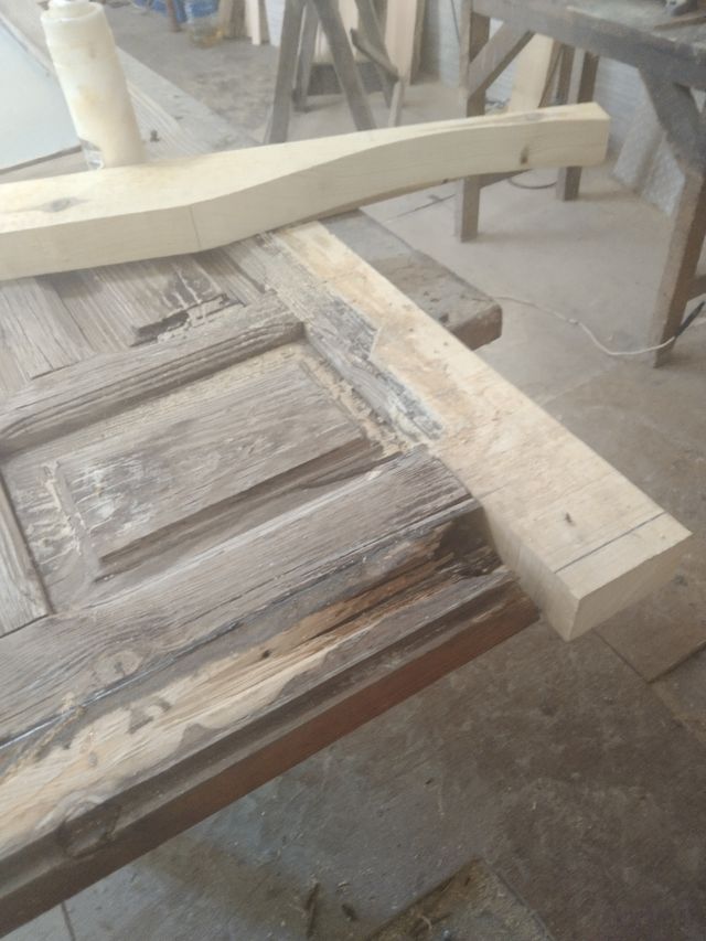 Hola restauramos todo tipo de puertas ventanas