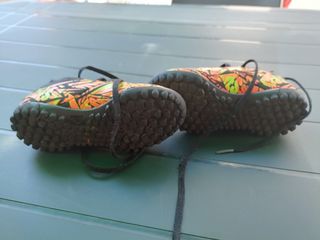 Chuteiras Adidas - Nº 28