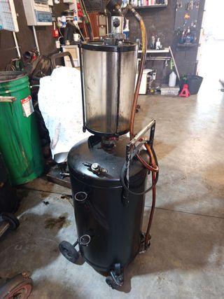 Extractor aceite coche usado