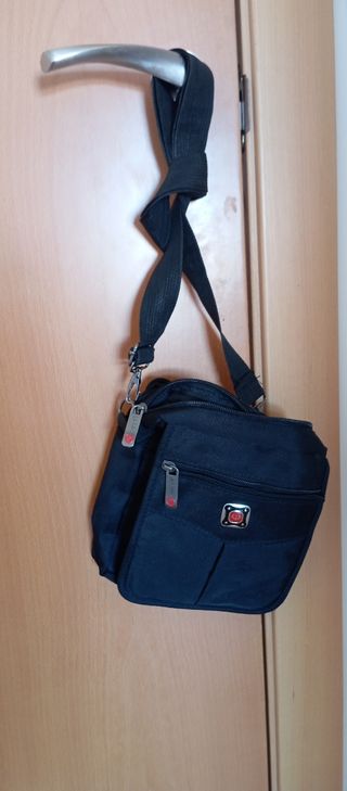 Bolso bandolera azul y negro