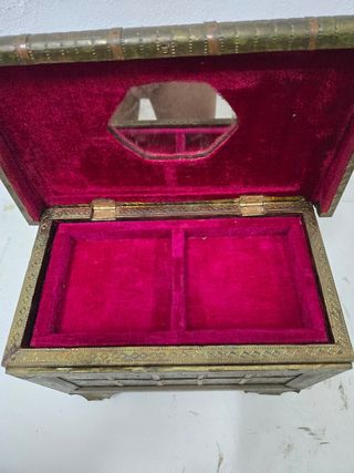 Cofre joyero antiguo dorado