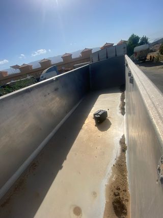 Basculante Aluminio Montenegro