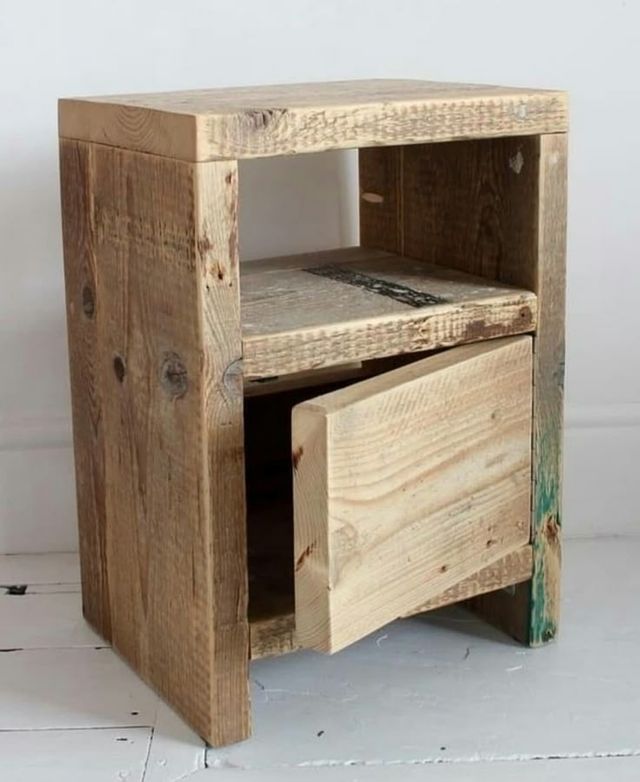 Mesita noche madera rústica