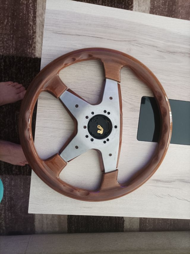 Volante madera- para varios coches