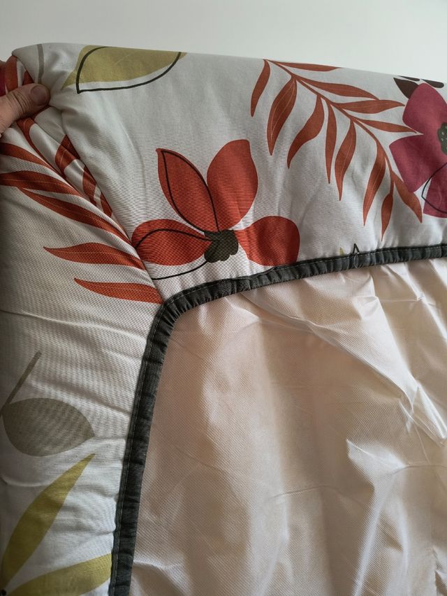 Sofá cama clic-clac floral