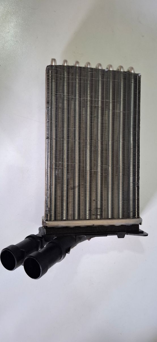 Radiador calefacción HELLA BLACK MAGIC