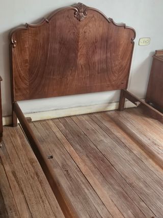 Cama Vintage de Madera