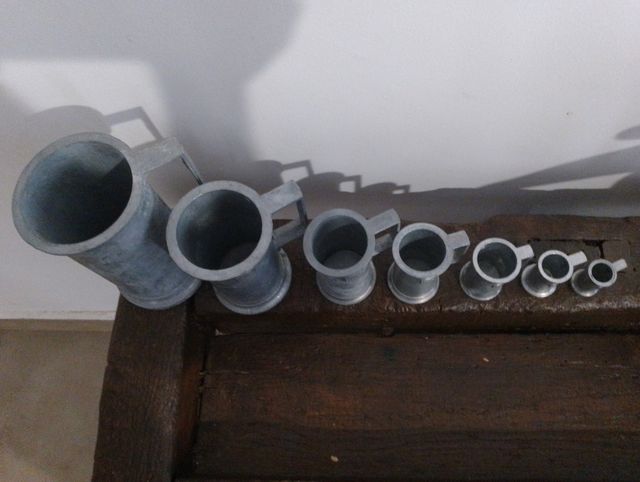 Antiche caraffe dosatrici: 7 pezzi