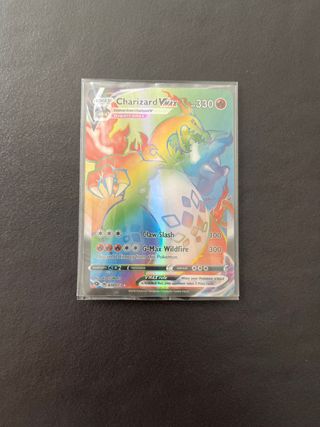Charizard VMAX - Carta Pokémon