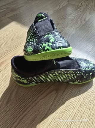 2 pares Botas fútbol Adidas Puma T 33 y 34