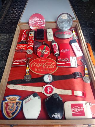 Colección de artículos Coca-ColA
a