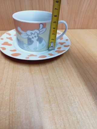 Taza y plato infantiles de porcelana
