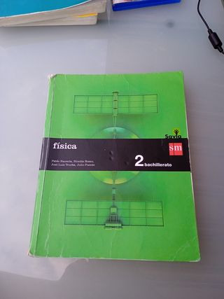Física. 2 Bachillerato. Savia.9788467587210