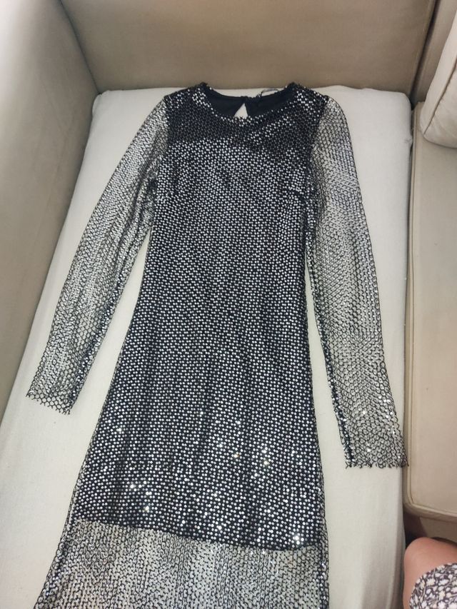 Vestido Negro de Lentejuelas Zara 