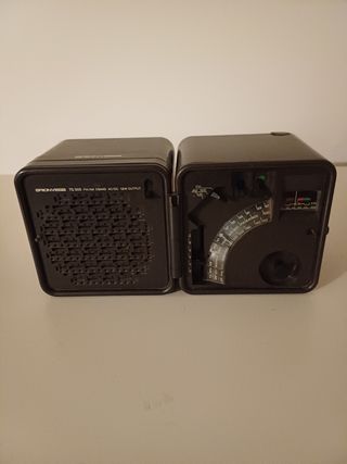 Radio portatile Brionvega cubo vintage