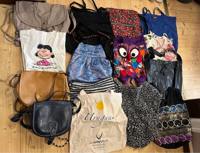 Bolsos y mochilas varios estilos