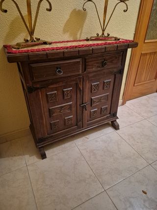 Mueble rústico castellano entrada