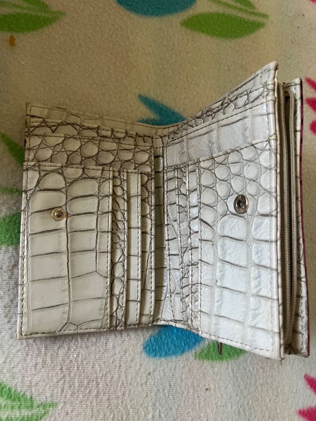 Monederos Desigual & Guess