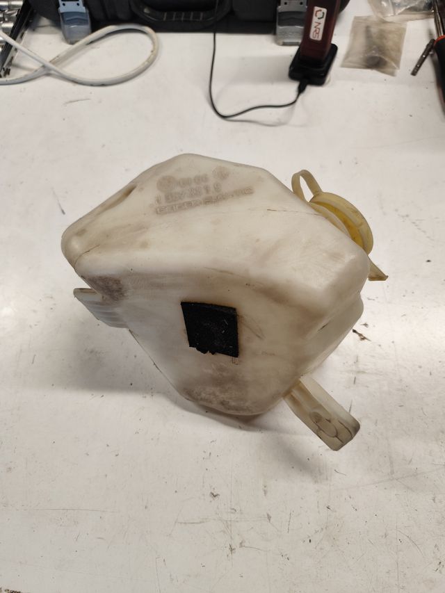 Depósito líquido limpiaparabrisas BMW E36