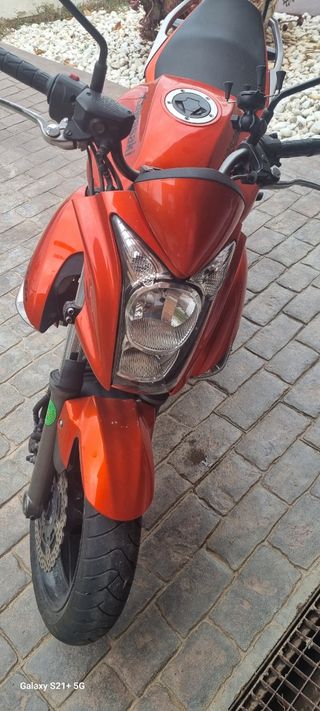 Kawasaki ER-6n naranja rojizo 2010