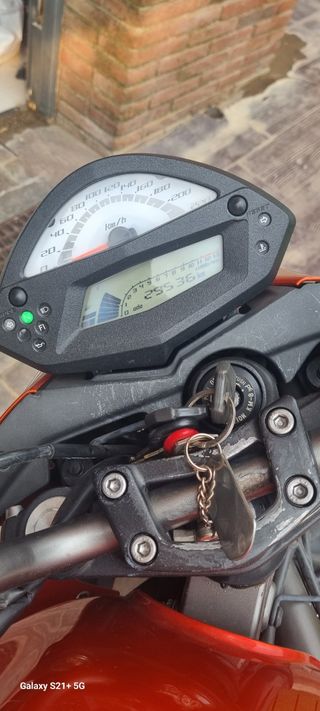 Kawasaki ER-6n naranja rojizo 2010