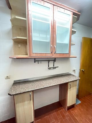 Mueble cocina: encimera de mdera simulando granito