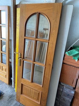 Puerta madera maciza arqueada