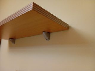 Estanterías de madera - 3 unidades x 15€