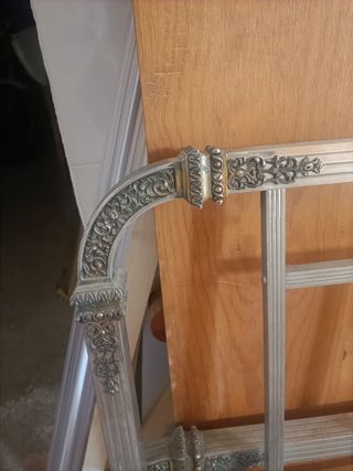 Cabecero y pie de cama  antiguos. Cama individual