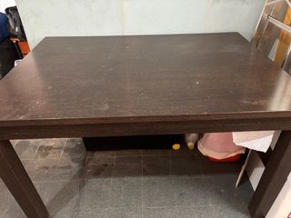 Mesa extensible marrón