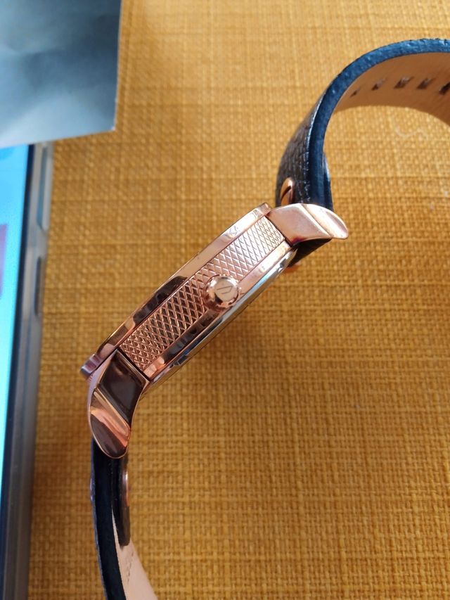 Reloj Diesel - correa negra, dorado