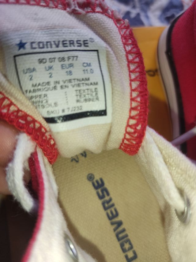 Zapatillas Converse rojas bebé
