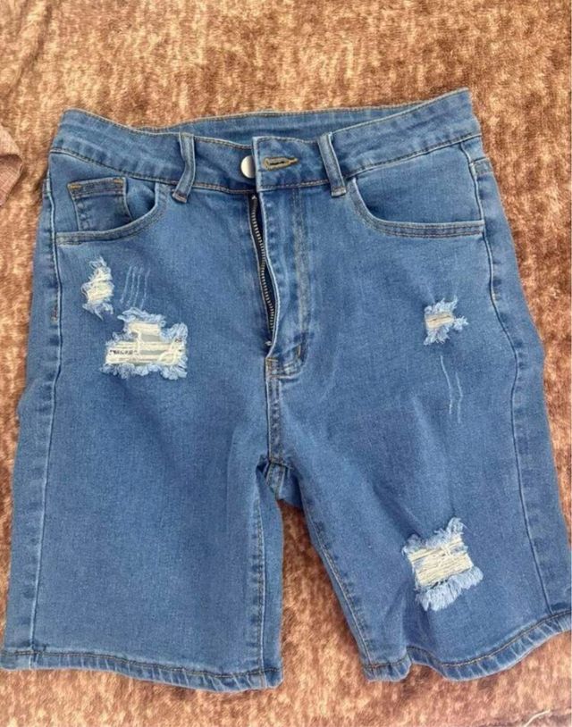 Shorts vaqueros rotos nuevos sin  estrenar  