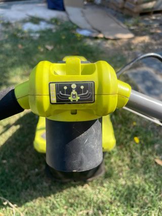 Cortacésped Ryobi eléctrico,