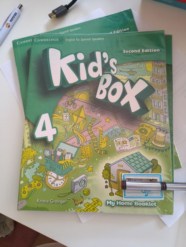 Kid's Box Level 4 Pupil's Book English for Span...