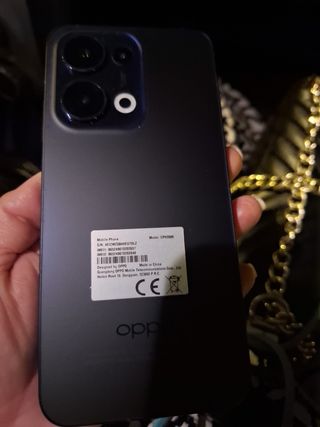 OPPOReno13 5G - Smartphone plateado