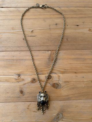 Collar Mango león dorado