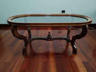 Mesita de centro de madera y cristal