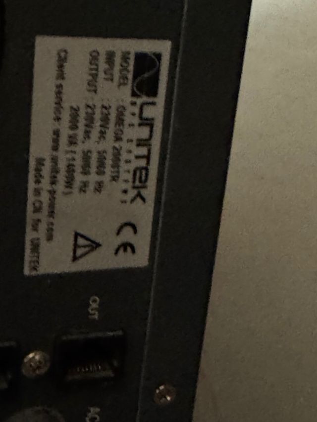 SAI UNITEK Omega 2000TR – 2000VA / 1400W