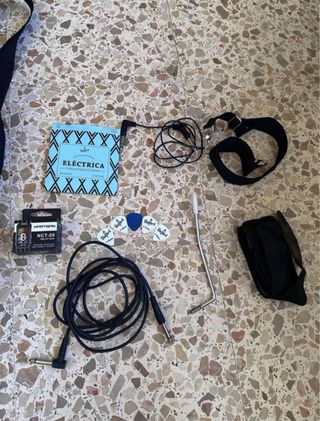 Guitarra eléctrica Sonora Stratocaster negra