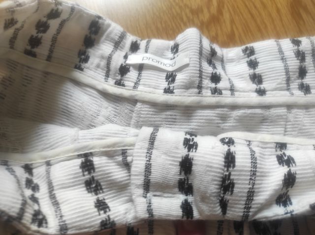 Shorts Promod rayas blancas y negras