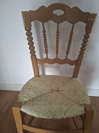 5 sillas madera antiguas; verde,amarilla,beige...