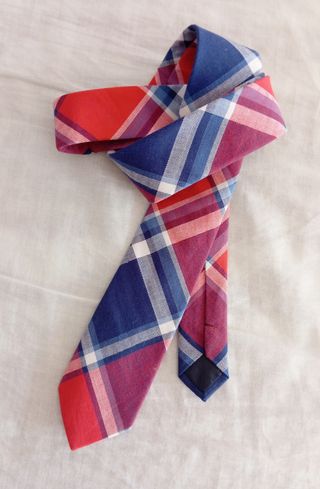 CORBATA DE CUADROS.